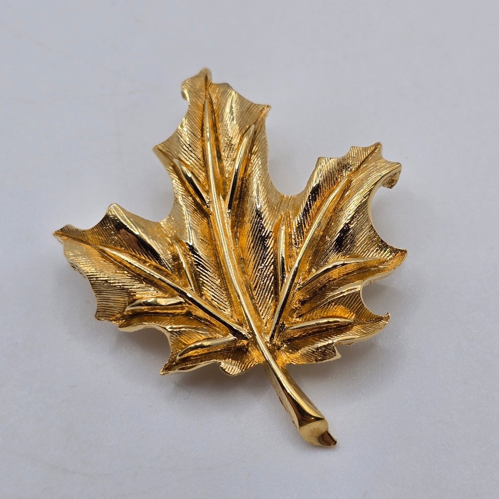 D'Orlan Maple Leaf Brooch Women Gold Tone Textured Vintage Designer Pin
